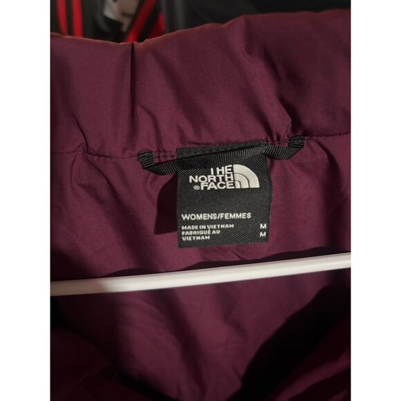 NEW SZ M - Woman's North Face Puffer Coat, Plum - Picture 4 of 4